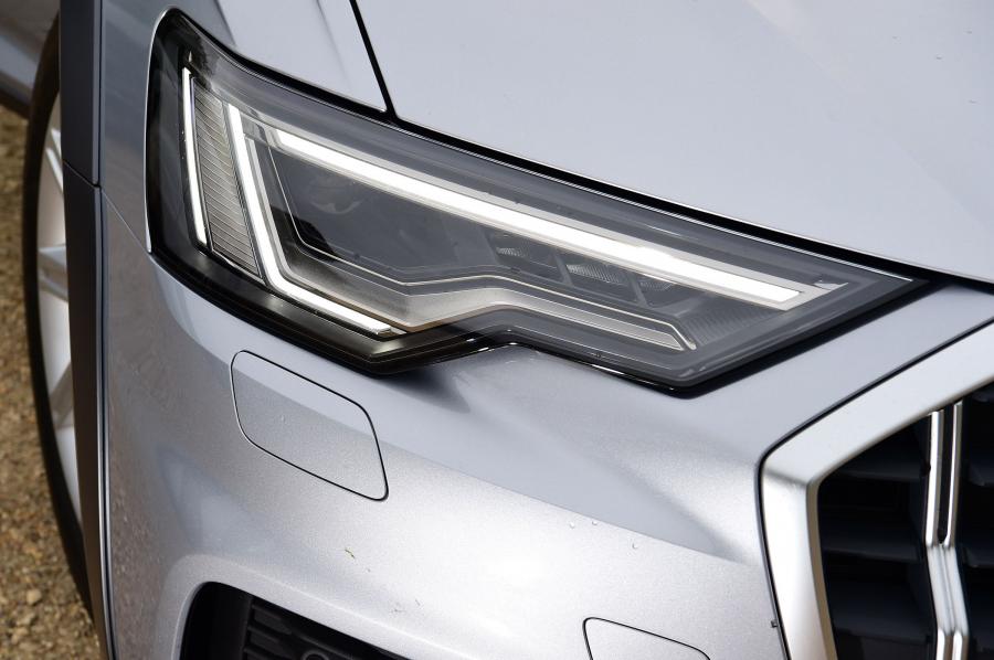 Детали экстерьера Audi A6 45 TDI Allroad Quattro (C8) 2019 года  (UK) (фото 10 из 19)